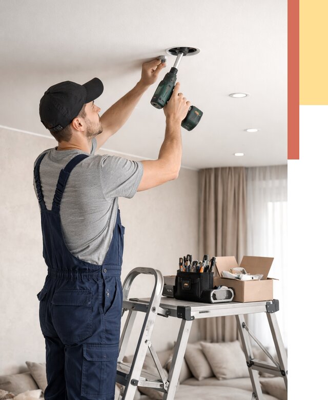 Установка и монтаж точечных светильников в натяжной потолок в Павловском Посаде от 1829 руб. | ОТДЕЛОЧНИК-Пвл